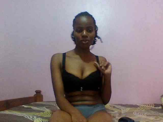 Sexypuri webcam