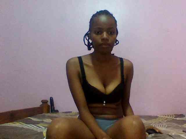 Sexypuri webcam