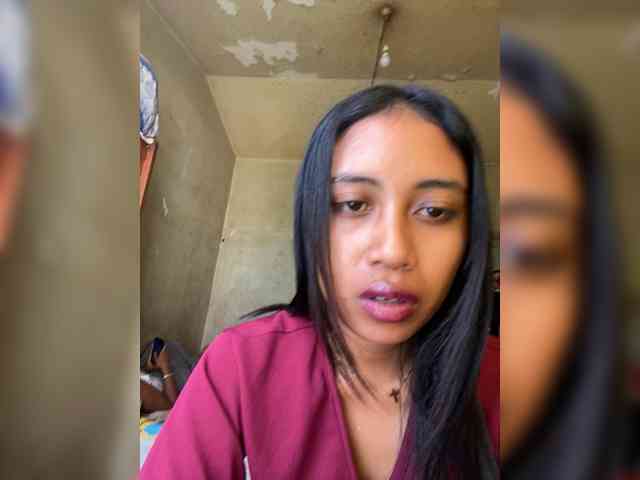 Dremyfirt Live Webcam on BongaCams