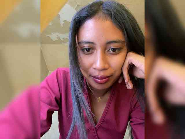 Dremyfirt Live Webcam on BongaCams