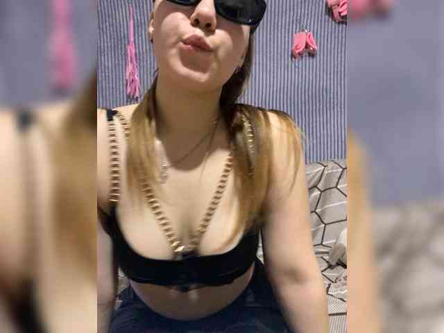 sexylisa181818 webcam