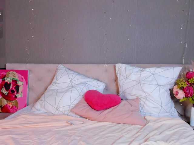 Amy-Desiree live cam on BongaCams