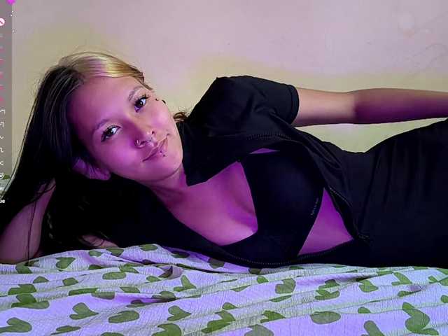 SeeShellman live cam on BongaCams