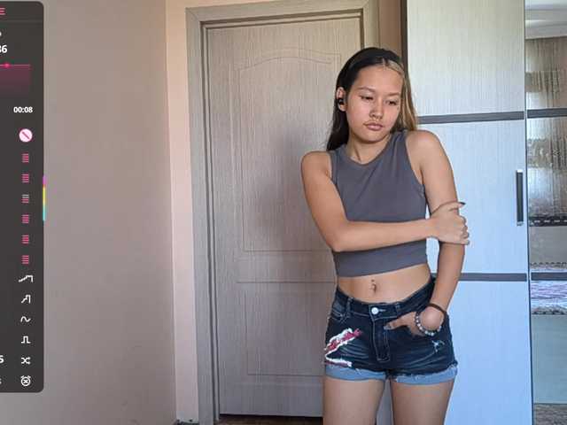 SeeShellman live cam on BongaCams