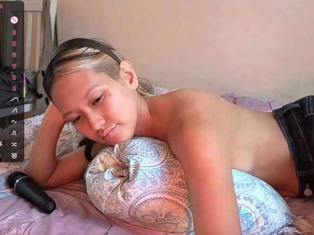 SeeShellman live cam on BongaCams