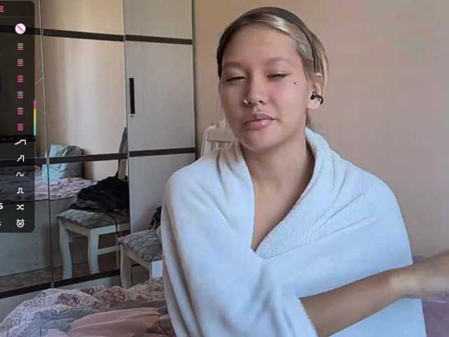 SeeShellman live cam on BongaCams