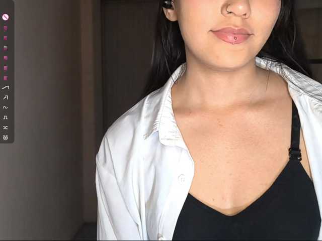 SeeShellman live cam on BongaCams