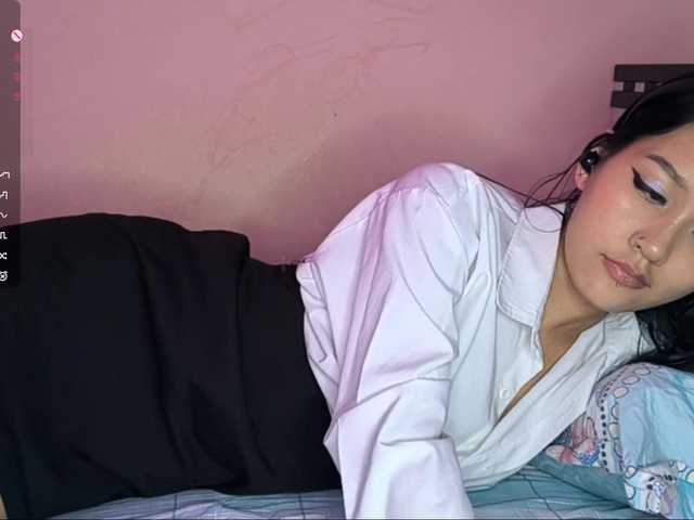 SeeShellman live cam on BongaCams