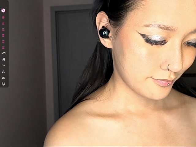 SeeShellman live cam on BongaCams