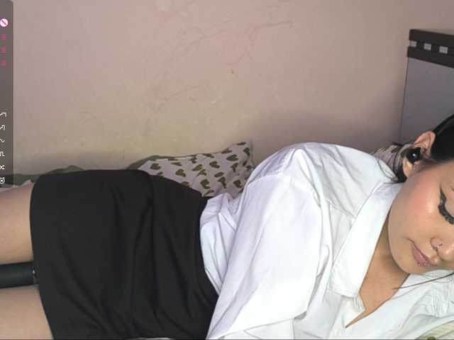 SeeShellman live cam on BongaCams