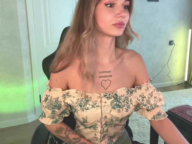 Blue-Berry-'s BongaCams show and profile