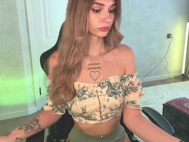 Blue-Berry-'s BongaCams show and profile