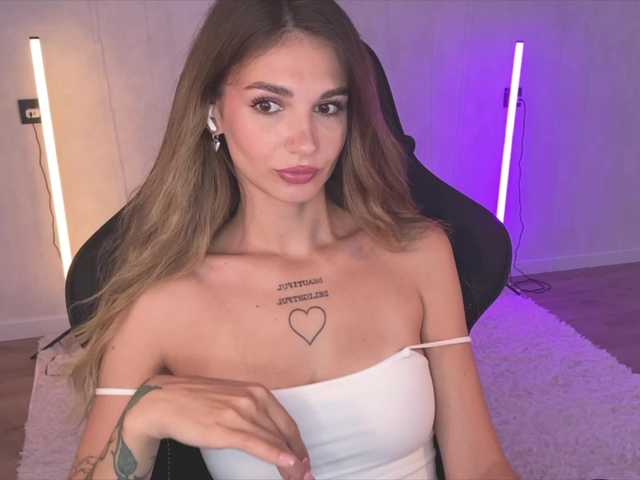 Blue-Berry- live cam on BongaCams