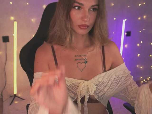 Blue-Berry- live cam on BongaCams