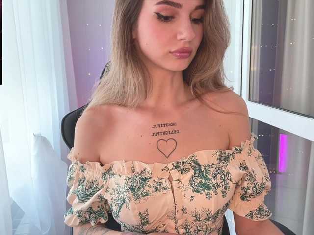 Blue-Berry-'s BongaCams show and profile