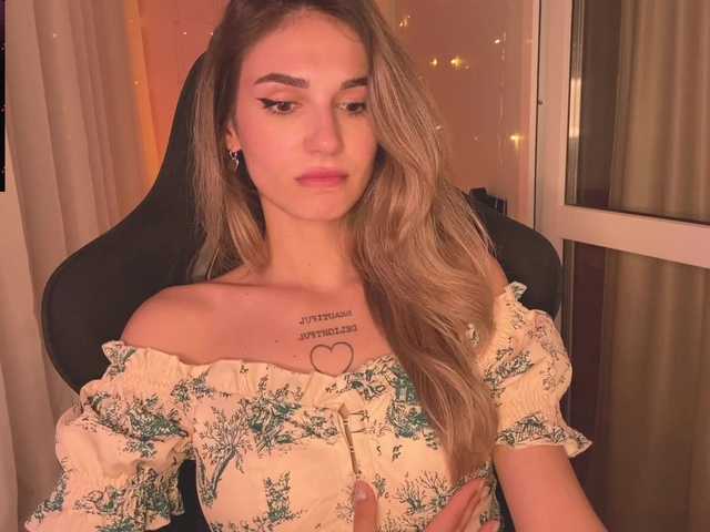 Blue-Berry-'s BongaCams show and profile