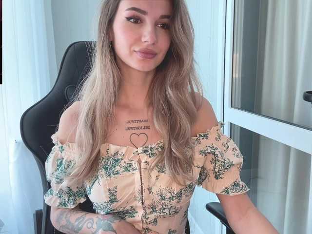 Blue-Berry-'s BongaCams show and profile