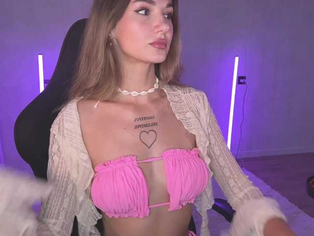Blue-Berry- live cam on BongaCams