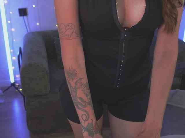 Blue-Berry- Live Webcam on BongaCams