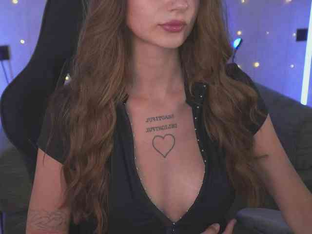 Blue-Berry- Live Webcam on BongaCams