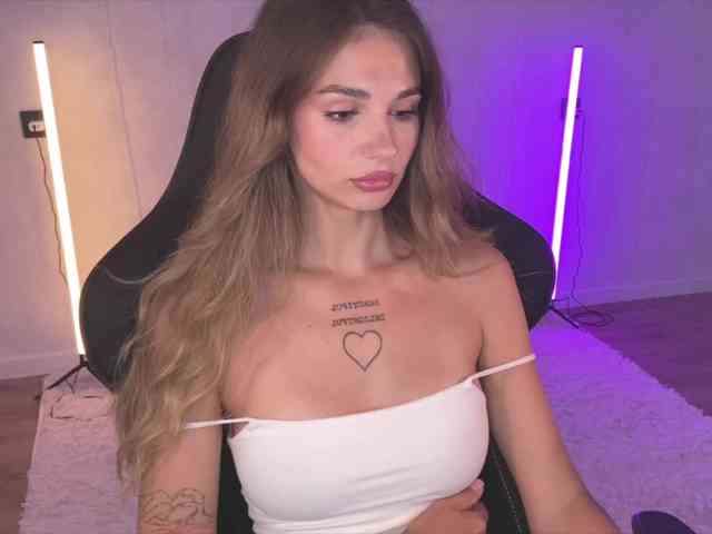 Blue-Berry- Sex Cam Show