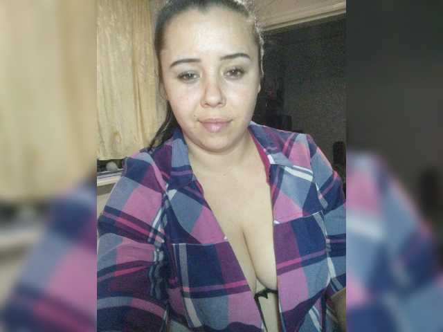 Marina22222 live cam on BongaCams