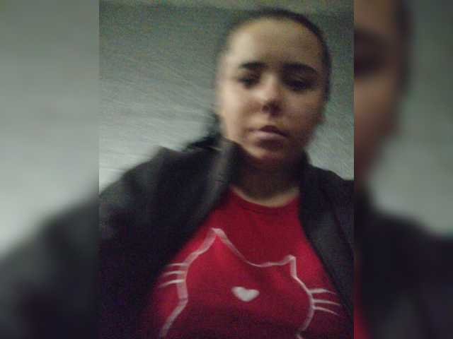 Marina22222, en directo ahora en BongaCams