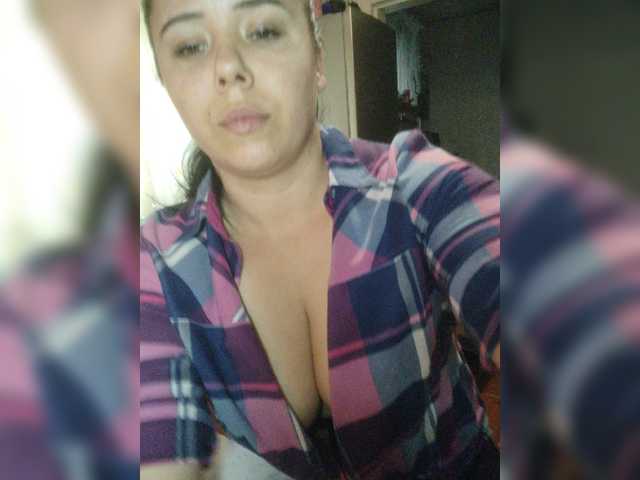 Marina22222 live cam on BongaCams