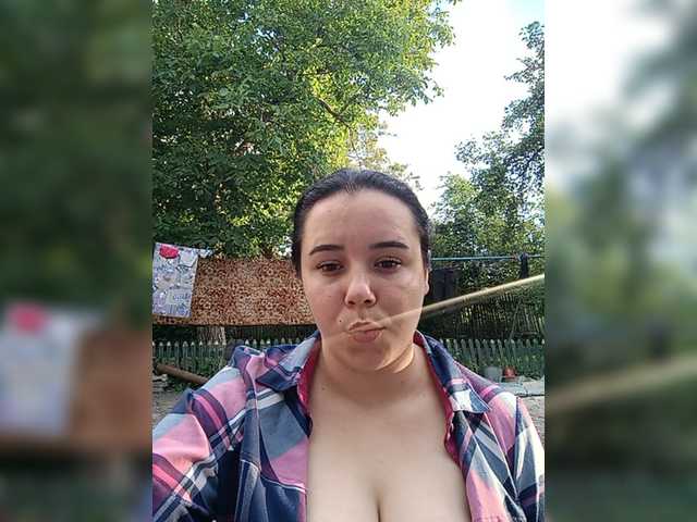 Marina22222 live cam on BongaCams