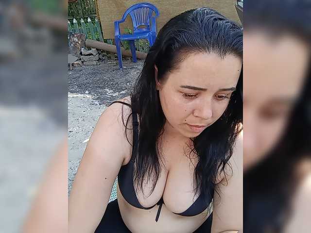 Marina22222 live cam on BongaCams