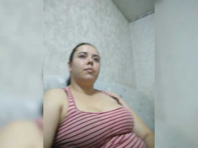 Marina22222 live cam on BongaCams