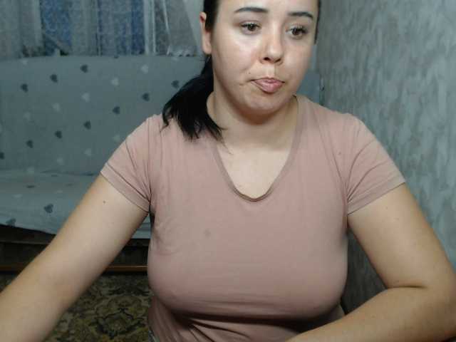 Marina22222 live cam on BongaCams