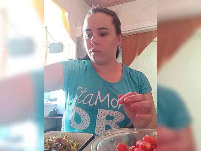 Marina22222 Live Webcam on BongaCams