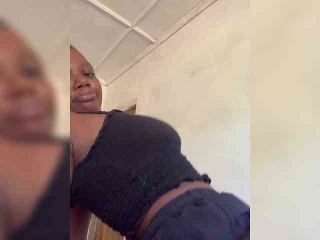 Ellabellaa webcam