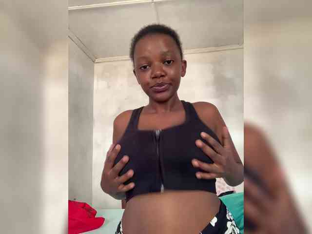Ellabellaa webcam