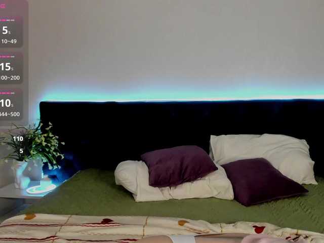 Maya-Raay live cam on BongaCams