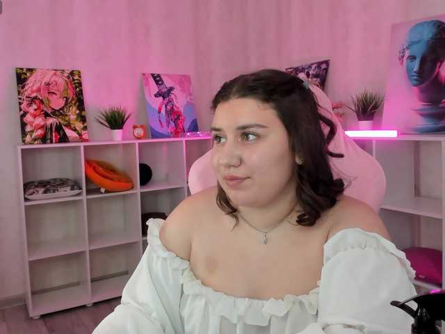 Maya-Raay live cam on BongaCams