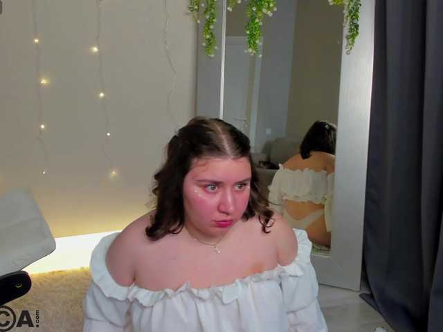 Maya-Raay live cam on BongaCams