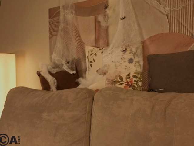 Maya-Raay live cam on BongaCams