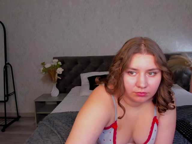 Maya-Raay live cam on BongaCams