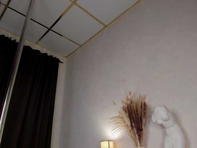 Maya-Raay live cam on BongaCams