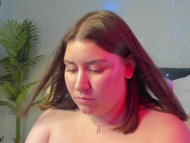 Maya-Raay live cam on BongaCams