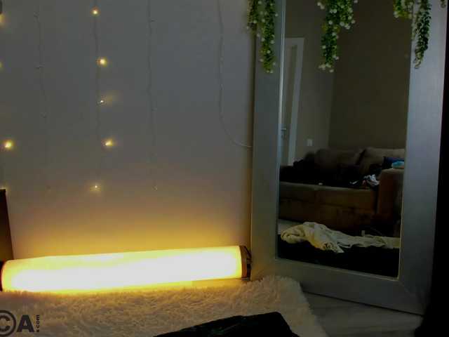 Maya-Raay live cam on BongaCams