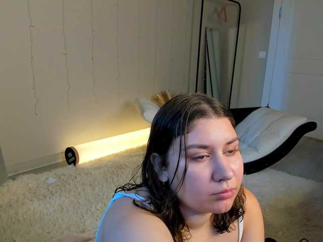 Maya-Raay live webcam show