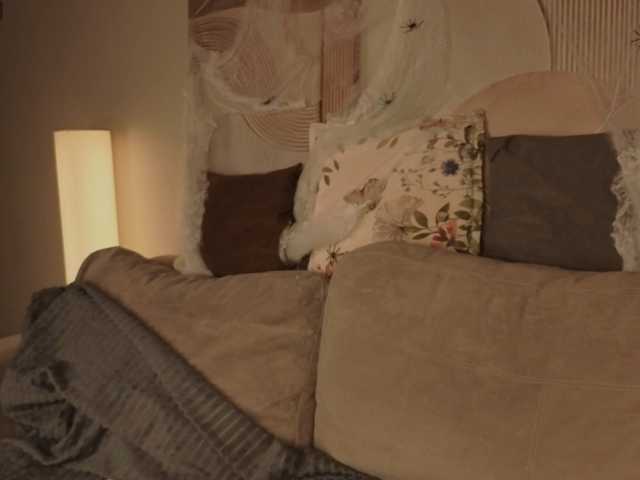 Maya-Raay live cam on BongaCams