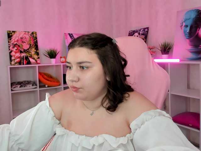 Maya-Raay live cam on BongaCams