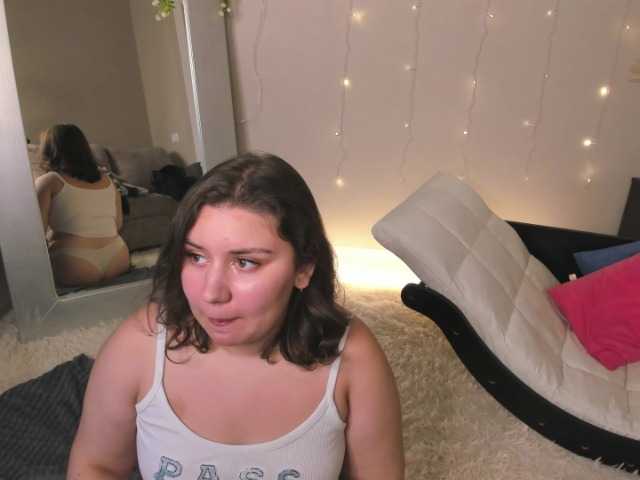 Maya-Raay live webcam show