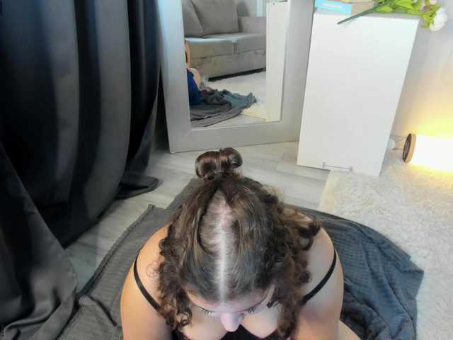 Maya-Raay live cam on BongaCams