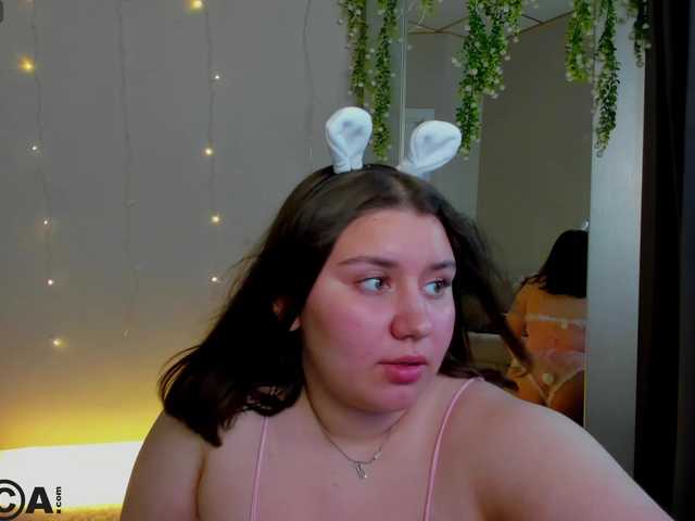 Maya-Raay live cam on BongaCams