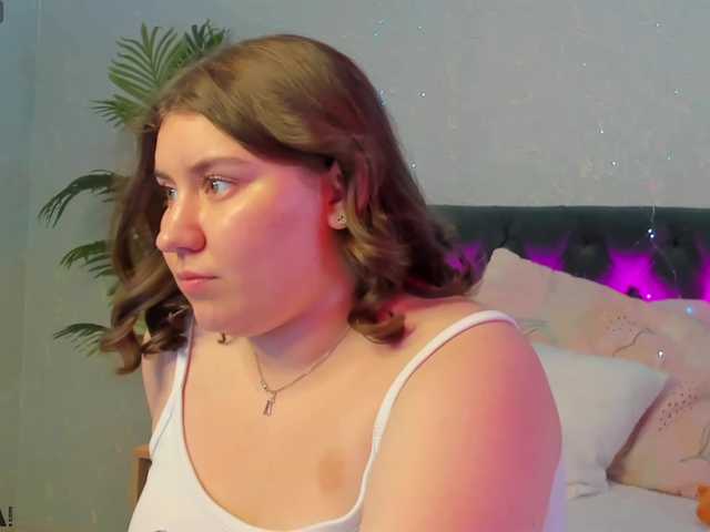 Maya-Raay live cam on BongaCams